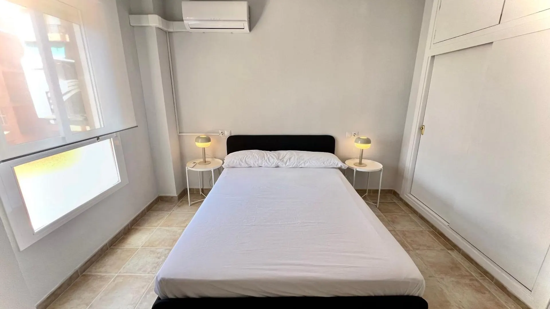 The Consistorial City Center Apartment 丰希罗拉 0*,  西班牙